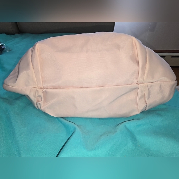 Salvatore Ferragamo Cream and Gold Shoulder Bag with Ruched Design - Picture 3 of 10